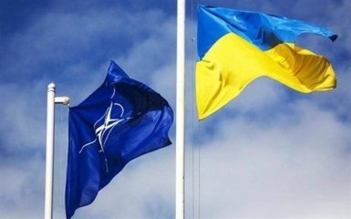 В НАТО призвали дать надежду Украине