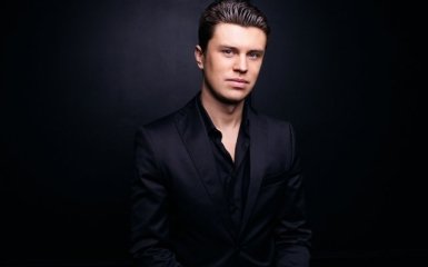 На парижском вокзале прозвучал гимн Украины в исполнении Евгения Хмары