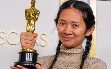 Китайським медіа заборонили писати про перемогу Хлої Чжао на Оскарі 2021