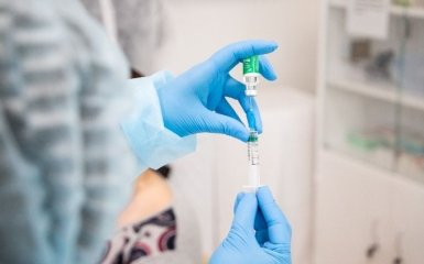 У Раді уточнили причини повільної вакцинації проти коронавірусу