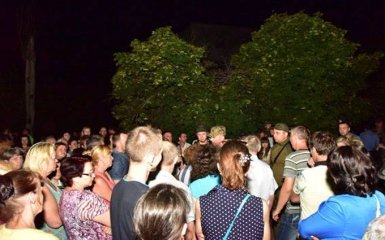 Вынесен приговор провокаторам, которые блокировали военных в Торецке