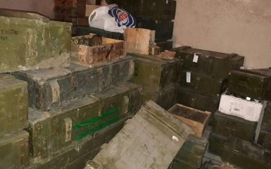 Набирает обороты скандал с оружием, найденным у полка "Днепр-1"