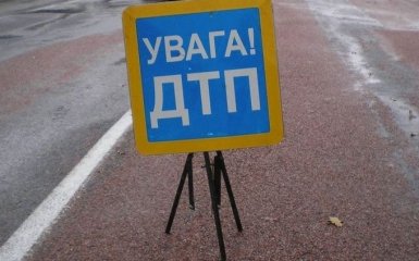 У масштабній аварії під Києвом постраждали 11 людей