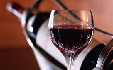 Червоне вино і ягоди врятують чоловіків від імпотенції