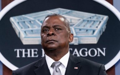 Ллойд Остін