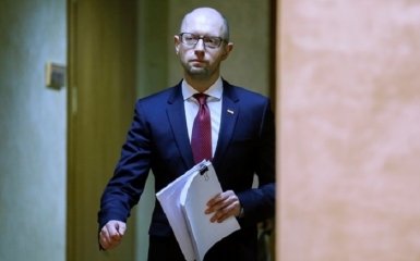 Чому пішов Яценюк, і чи дадуть Україні за це грошей - огляд західних ЗМІ