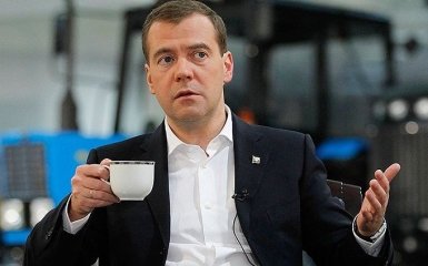 Ляп российского премьера с кофе "русиано": Медведеву дали смешной совет