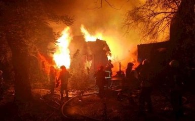 У санаторії в Одесі сталася велика пожежа: з'явилося відео