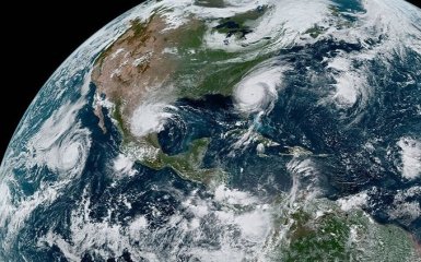NASA показало одночасно чотири урагани на планеті - яскраве фото