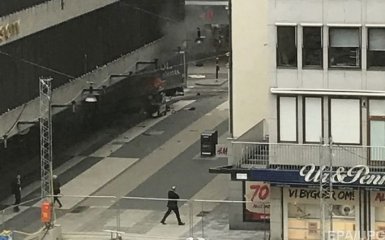 Теракт в Стокгольмі: поліція спростувала затримання і показала фото підозрюваного