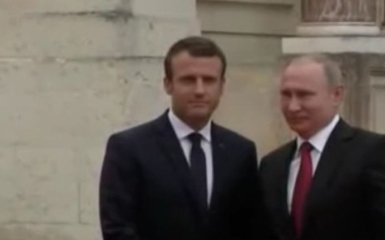 Макрон під час прес-конференції з Путіним жорстко висловився з приводу пропагандистських росЗМІ