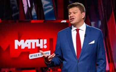 Украинский комментатор ответил трогательным стихом на оскорбление из России