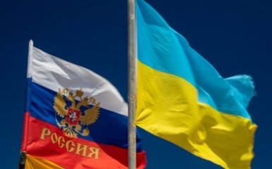 Половина россиян назвали Украину врагом, а четверть боится вторжения - опрос в РФ
