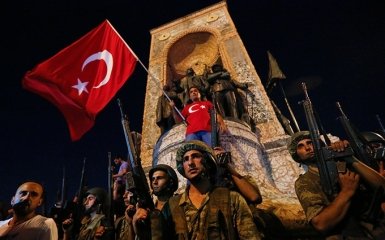Провальный переворот в Турции: названы цифры потерь мятежников