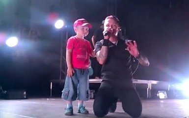 Лідер О.Torvald під час концерту у Бердичеві допоміг маленькому хлопчику знайти батьків