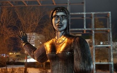 Памятник Смерти. В России установили скульптуру Аленки, которая напугала местных жителей
