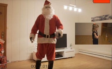 Отец удивил маленькую дочь скрытой съемкой Санта-Клауса: опубликовано видео
