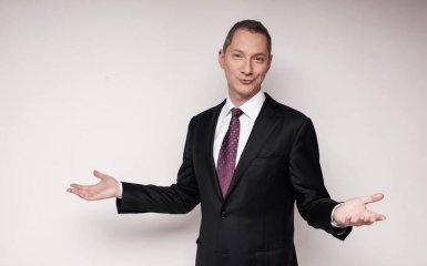 Глава Администрации Порошенко за год заработал в 100 раз меньше шефа