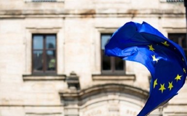 ЕС планирует ввести санкции против новых банков РФ и дополнительные запреты на импорт