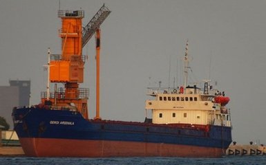 После аварии российского корабля с украинцами спасены три моряка