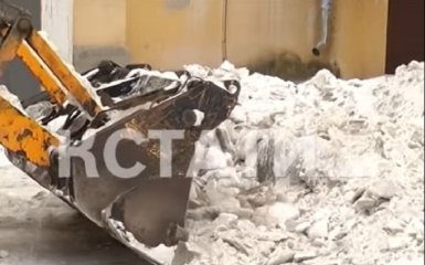 Снег в России убирают вместе с асфальтом: появилось смешное видео