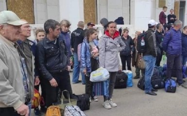 Армия РФ обстреляла из "Градов" эвакуационный автобус в Луганской области
