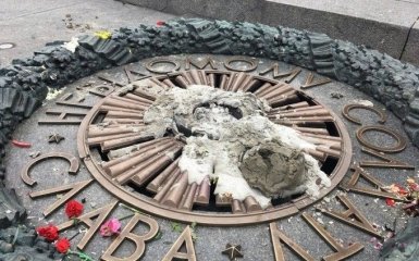 У Києві вандали знову поглумилися над Вічним вогнем