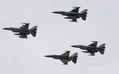 Воздушные силы Дании перехватили два российских бомбардировщика