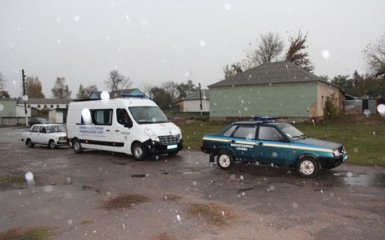 На Черниговщине у сельского клуба взорвали гранату, есть раненые: появились фото