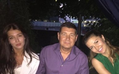 Российская модель проболталась о местонахождении Онищенко: опубликовано фото