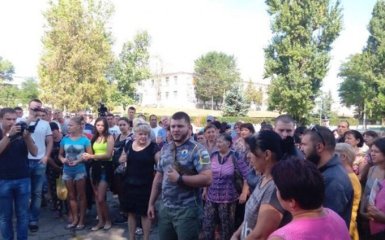 Активисты "Азова" заявили, что берут Лощиновку под контроль: появились фото и видео