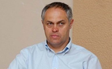 На Донбассе экс-регионала облили краской