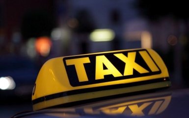 В Киеве обнаружено такси с символикой сепаратистов: появилось фото