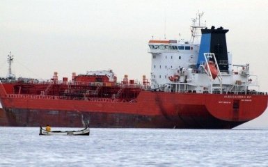 Чорному морю загрожує екологічна катастрофа через аварію судна з хімікатами