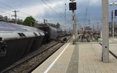 В Австрии столкнулись пассажирские поезда, есть раненые: опубликовано фото