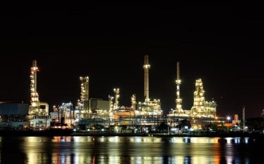 На Талинском нефтяном месторождении в РФ раздались два взрыва. Есть погибшие и раненые