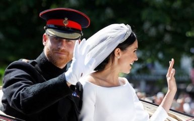 Королівські сувеніри: подарунки з весілля принца Гаррі і Меган Маркл продають в мережі