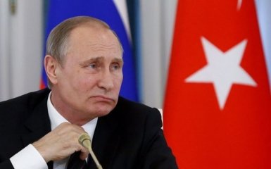 Отямився від запою: соцмережі насмішила історія з Путіним, який кричав на військових