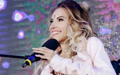 Представниця Росії на "Євробаченні 2018" раптово вирішила емігрувати з країни: фанати обурені