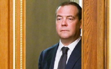 Россию порвут на части. Медведев задумался о поражении в войне