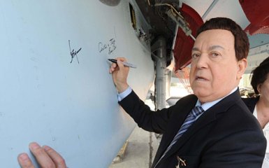 Кобзон спел для российских военных, которые бомбят Сирию: опубликовано видео