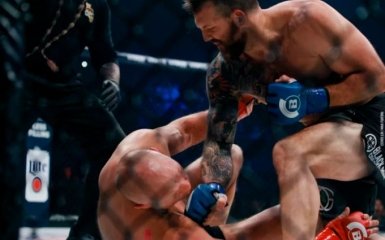 Нокаут за 34 секунди: росіянин Ємельяненко програв американцю Бейдеру в бою за титул чемпіона світу