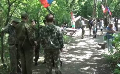 Фанаты "Новороссии" показали, как учат детей воевать: опубликовано видео