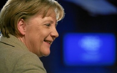 Це небезпечно — у Зеленського прокоментували план Меркель щодо Путіна