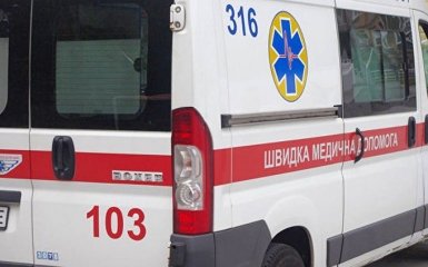 У торговому центрі Києва стався вибух: фото з місця події