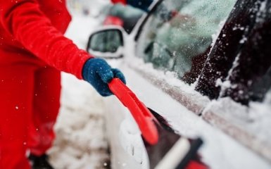 Як швидко розморозити автомобіль на морозі — дієві поради водіям