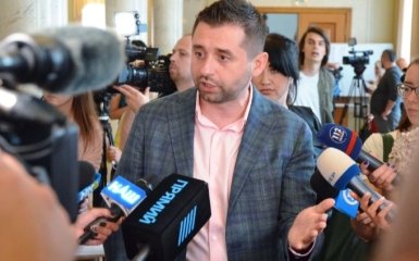 Скандал у Раді: Дубінський та Арахамія пройдуть допит з поліграфом у прямому ефірі