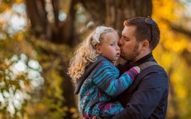 Рада поддержала законопроект о "декрет для отцов" в первом чтении