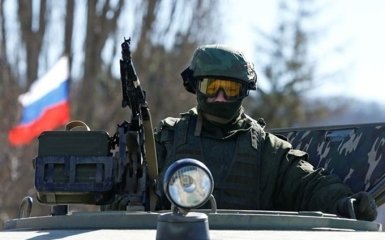 Россия выводит с Донбасса военных, но оставляет технику: названы цифры