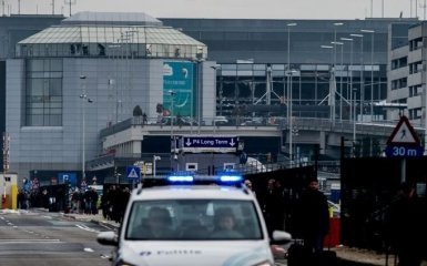 Скандальний журнал випустив нову карикатуру на теракт в Брюсселі